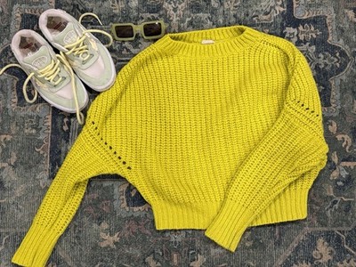 Womens Sweater Chunky Knit Crew Neck  Size Small Lime Color  Y2K Style