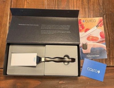 CUTCO 1755 Turn and Server Brown Handle Utensil made in USA new in open box