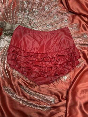 Vintage 1940s Shorts Side Zip Coral Ruffle Costume Rare Hot Pants - Picture 3 of 3