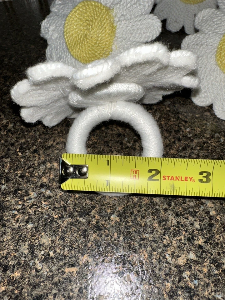 Juego de 6 servilleteros de algodón blanco amarillo margaritas Foto 4 de 4