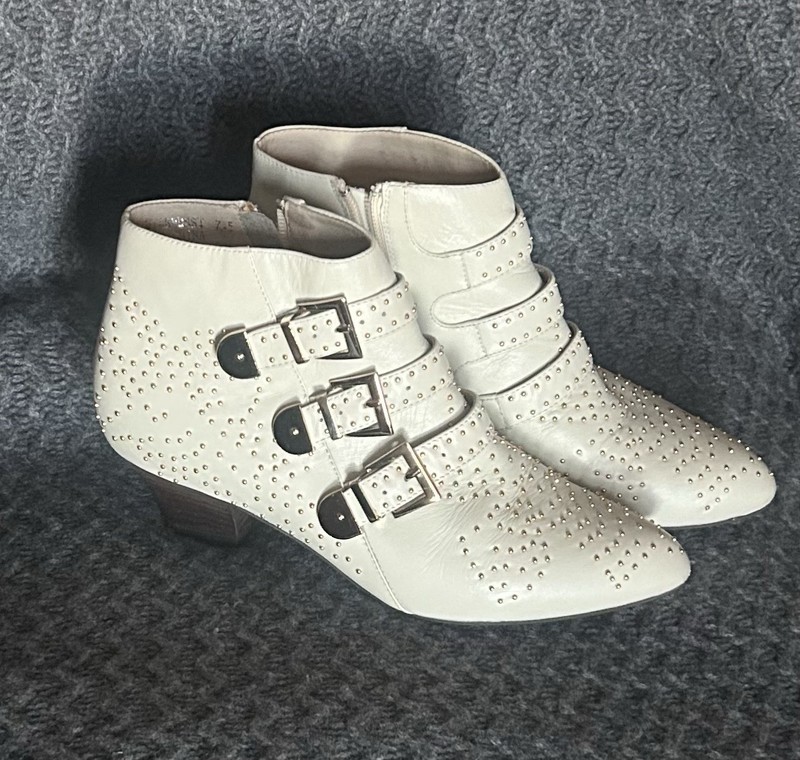 Jeffrey Campbell Ibiza Low Studded Ivory Leather Bootie Size 7.5