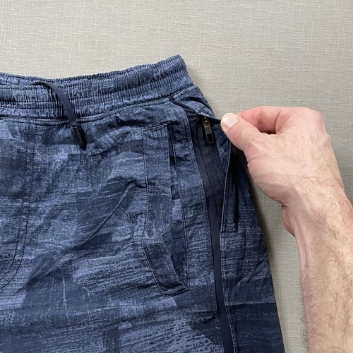 Mens Lululemon Shorts Size Medium Blue Print Pace Breaker 9” Lined Gym Workout - Picture 3 of 13