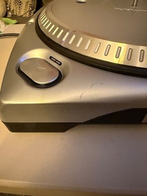 Numark TT200 Professional Direct Drive Turntable/FOR PARTS/WORKS
