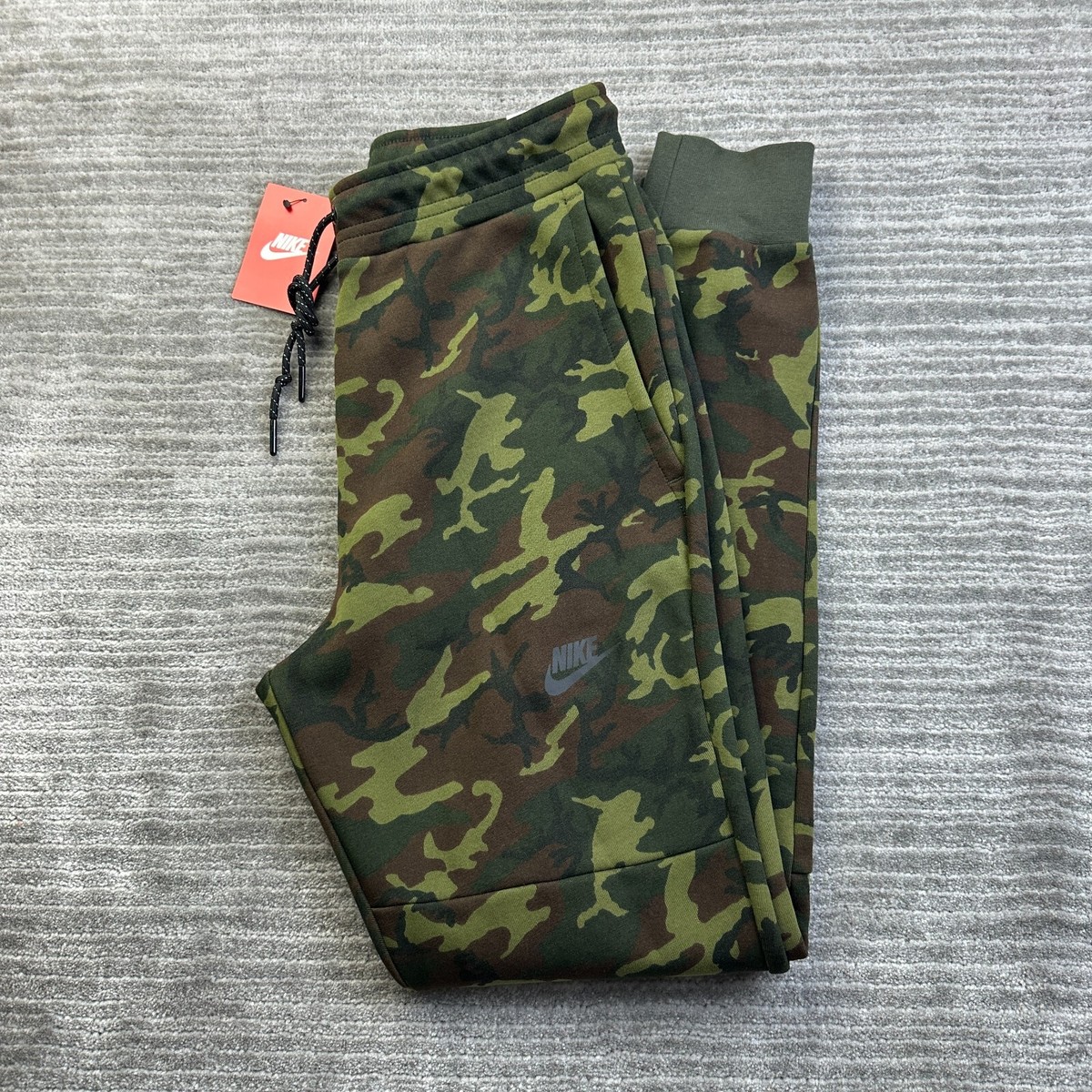 Nike Tech Fleece Pants Mens Small Green Camo Joggers FN3925-355