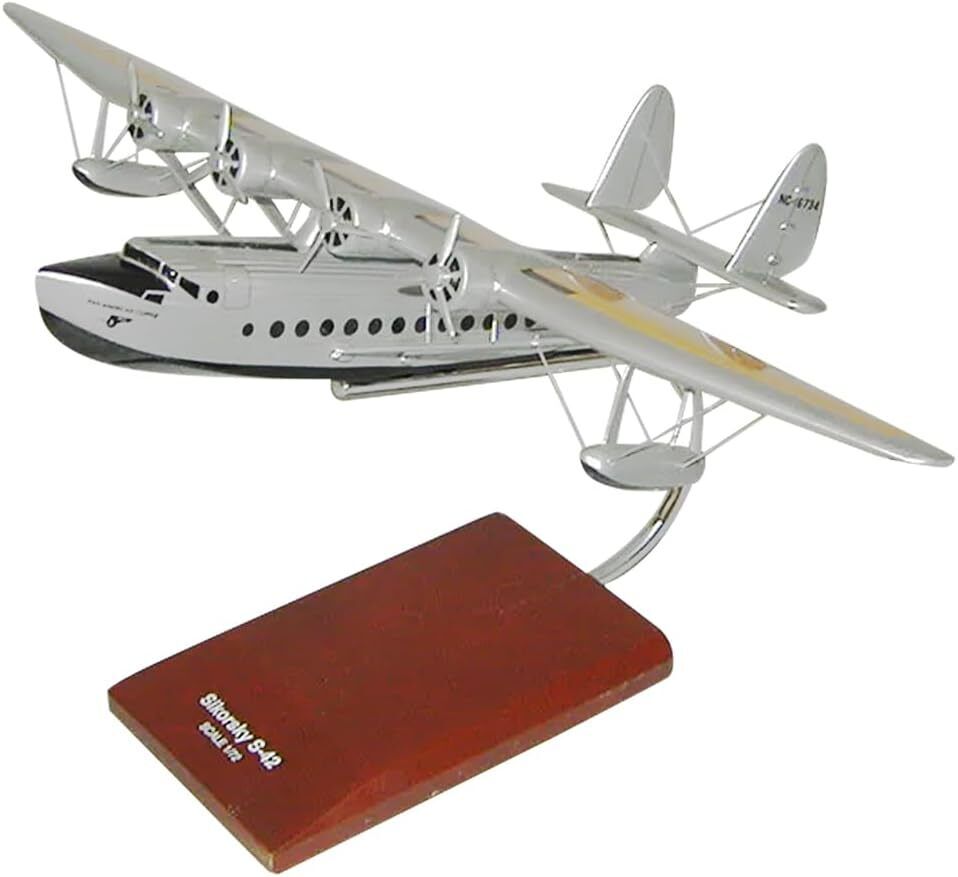 Pan Am American Sikorsky S-42 Flying Boat Desk Display 1/72 Pan Am American Sikorsky S-42 Flying Boat Desk Display 1/72