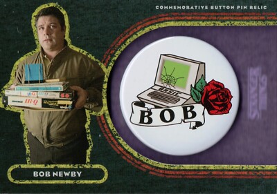 Stranger Things Upside Down, Bob Newby Purple Button Pin Relic Card HP-BN #12/25