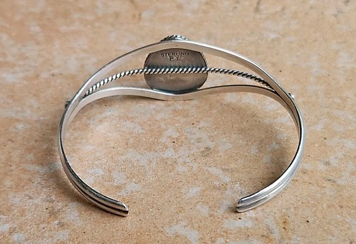 Vintage Navajo Pat Yazzie PY Signed Sterling Silver & Malachite Cuff Bracelet - Picture 3 of 11