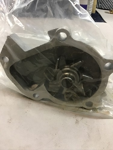 Engine Water Pump GMB 122-1320 fits 89-92 Daihatsu Charade 1.3L-L4 B310 - Picture 3 of 4