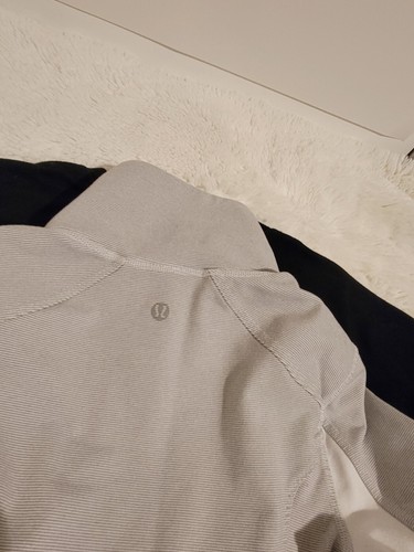 CUTEšLululemon 6 Define Jacket Flattering Fit - Heathered white and Grey - Picture 7 of 8