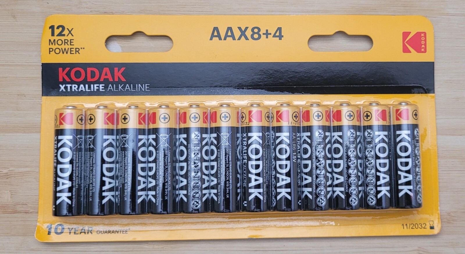 Brand New 12 AA Kodak Batteries Xtralife Alkaline