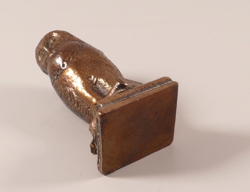 Briefbeschwerer Paperweight Eule / Uhu auf Büchern Bronze - Bild 6 von 6