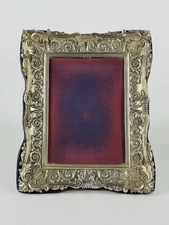 Cornice Portafoto In Argento 925 Sterling 20x25cm M&LS London XX Sec.