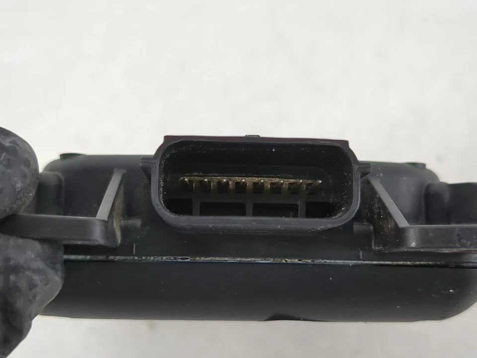 OEM 2018-2022 GMC TERRAIN CHEVY EQUINOX LEFT FRONT RADAR BLIND SPOT 84129137 - Image 4 of 4