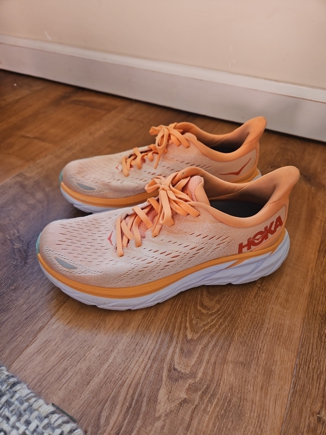 Hoka Women's Size 7 Peach Mesh Tennis Shoes
