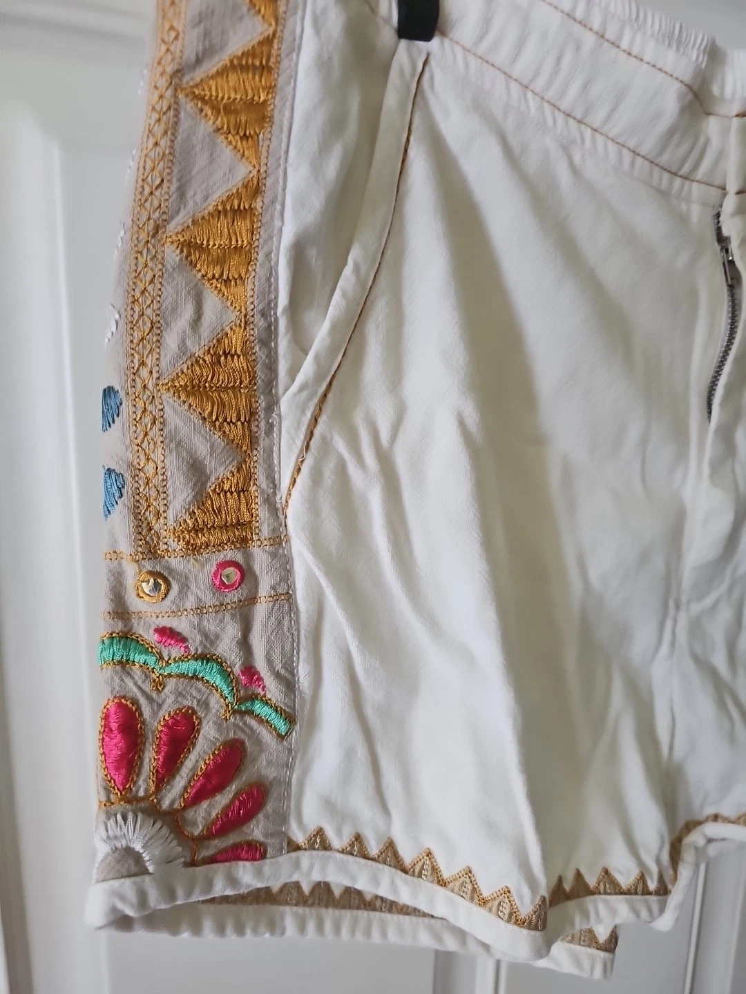 Anthropologie Womens Casual Shorts Embroidered And Embellished Size 12