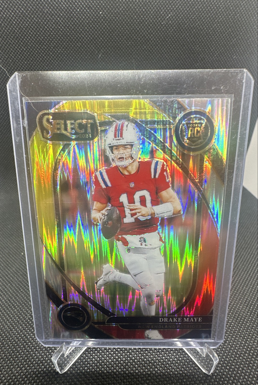 2024 Panini Select - Club Level Drake Maye #218 Red & Yellow Shock Prizm (RC)