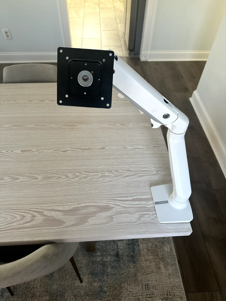 Ergotron HX Premium Heavy Duty Monitor Arm, Single Monitor, Standard Pivot White - Image 4 of 4