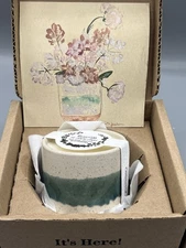 HyggeLight The Growing Candle Willow Scent Blue and Cream Soy Wax Plant Obsessed