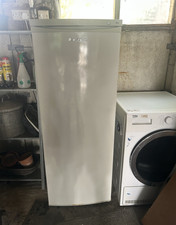 LEC White Freestanding Upright Freezer, Single Door, 4 Drawers, plus two shelves