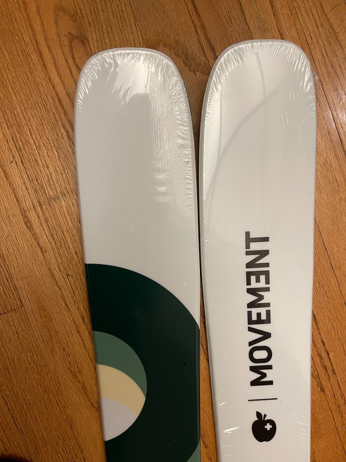 24/25 womens MOVEMENT Fly 95 freestyle ski 170cm hybrid backcountry all mountain