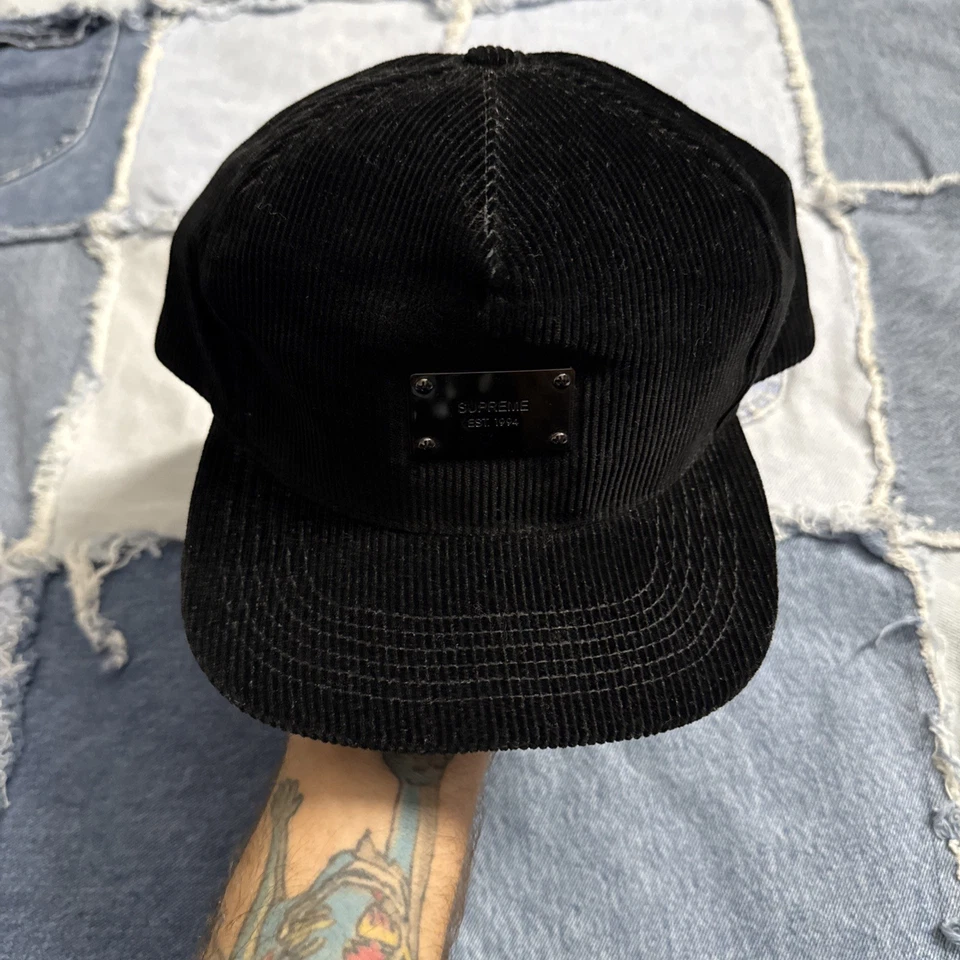Boné de veludo Supreme Starter preto feito nos EUA alça traseira logotipo placa de metal - Imagem 2 de 4