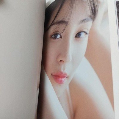 Suzu Hirose Nezugirai Klarsichtfeile