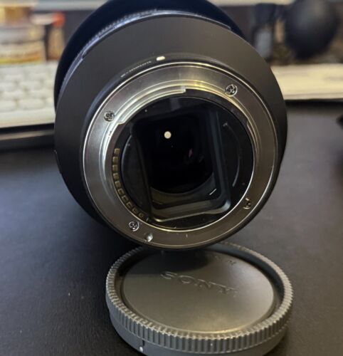 Sony FE 70-300 mm F/4.5-5.6 FE G OSS-E-Mount for Sony a7III a7rIII a7rIV Camera - Picture 4 of 9