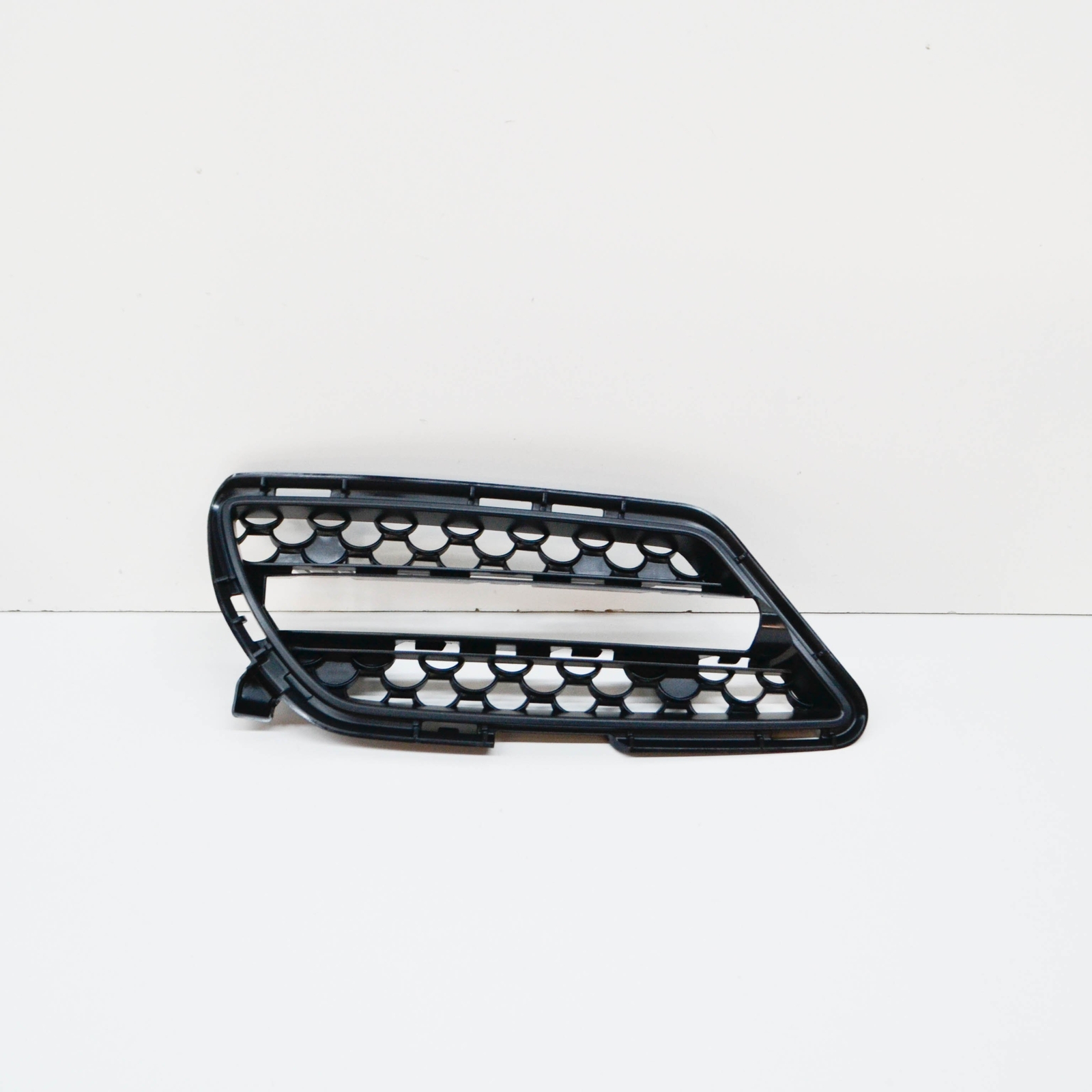 Mercedes-Benz E-class Coupe C207 Front Left Grill A2078850753 OEM 