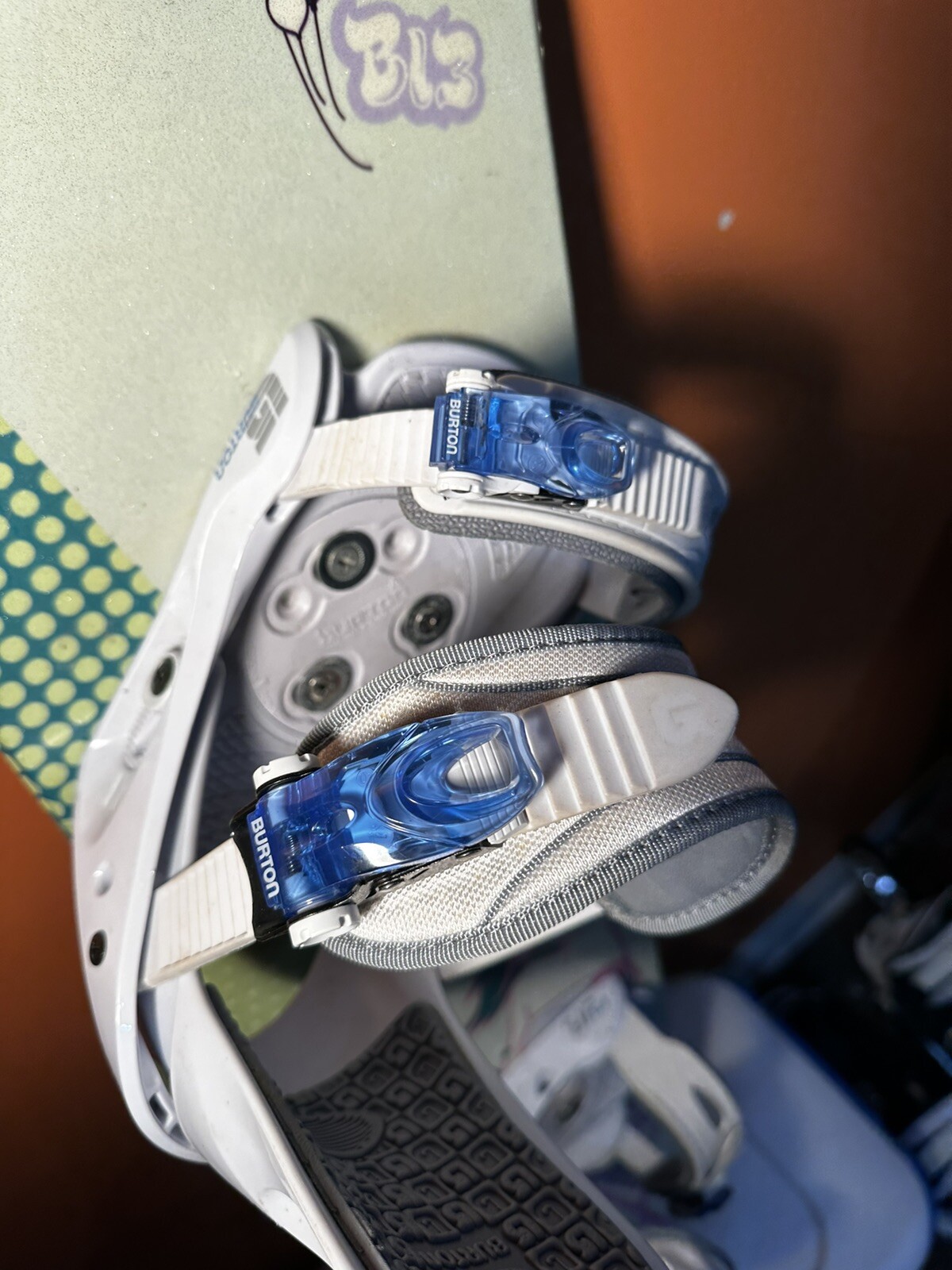 121cm Burton Chicklet Kids Snowboard w/ Burton Freestyle Jr Bindings (Good Cond) eBay