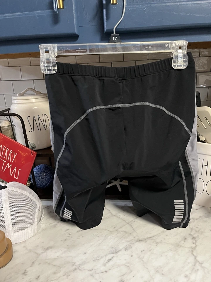 Nummy Mens Bicycling Shorts Size Large  With Built In Padded Seat - Image 2 of 4