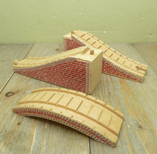 Thomas Wooden Arched Stone Bridge Learning Curve LC99301 Clickity-Clack Track