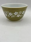 Vintage Pyrex #401 Spring Blossom Green Crazy Daisy 1.5pt Nesting Mixing Bowl