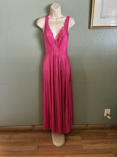 L OLGA NIGHTGOWN 92170 BRIGHT PINK