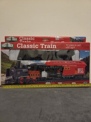 Classic Toy 12-teiliges Zugset - batteriebetriebener Motor 68 cm Spur DEADSTOCK 