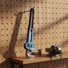 Image of V-Type Rapid Pipe Wrench Forged Steel Construction Heavy-Duty Quick Pipe Wrench