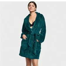 VICTORIA SECRET Soft Cozy Plush Logo Bath Robe  XL/XXL New W/Tag Forest Green