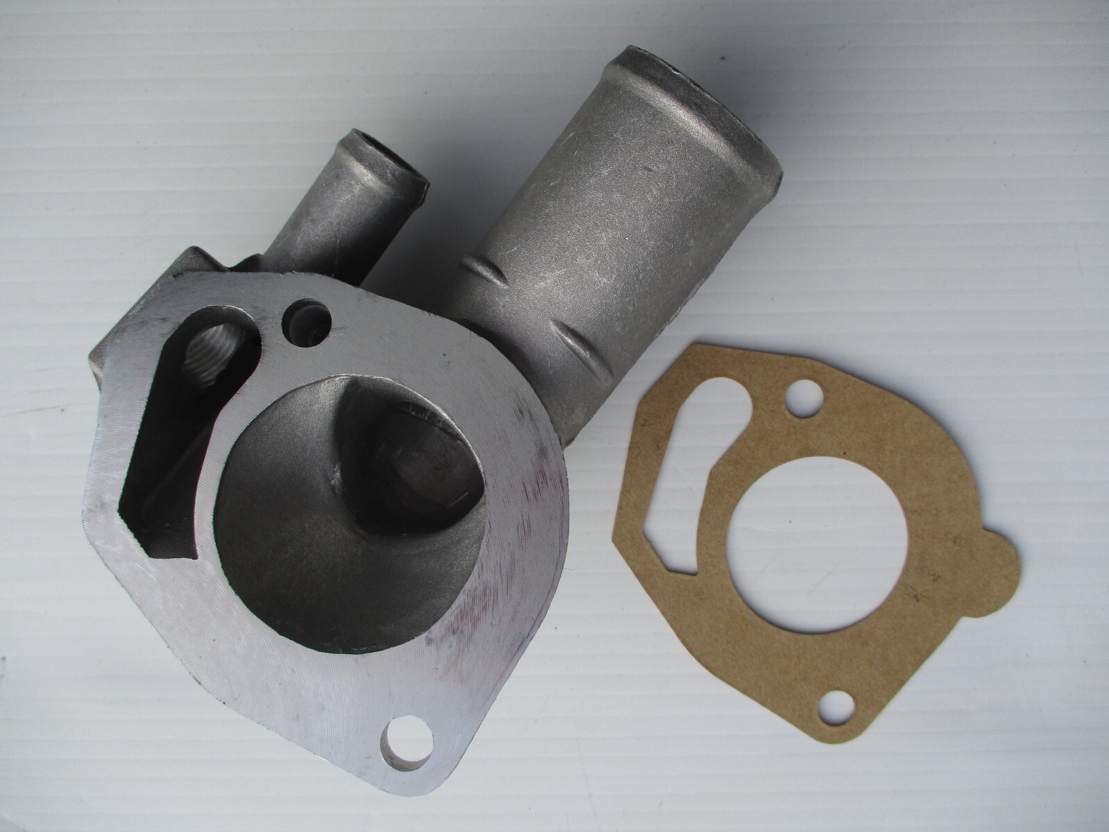 JEEP GRAND CHEROKEE 4.0L THERMOSTAT HOUSING & GASKET NEW FOR 19932004