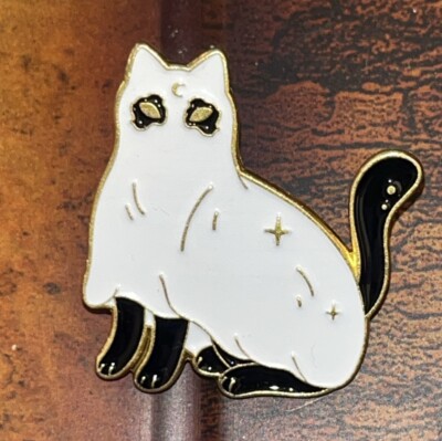 Fat Chubby Black & White Cat Lapel Pin Cute Badge Brooch Kitten Stars Fun Animal