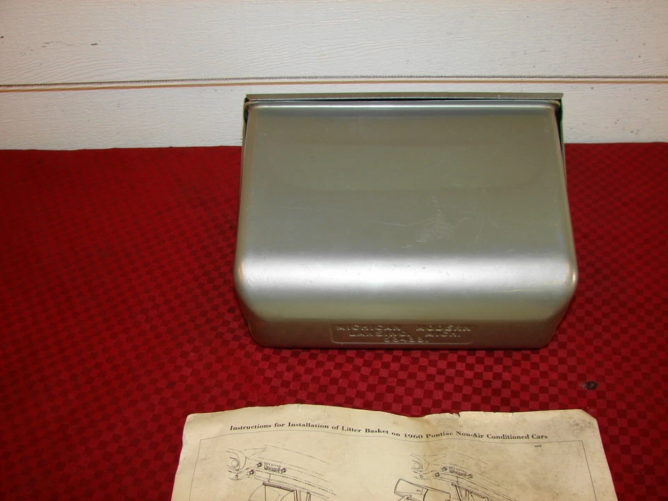 Contenedor de basura Pontiac Bonneville Catalina Ventura 60 1960 como nuevo GM Foto 4 de 4