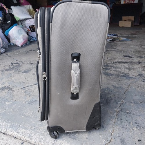 SwissGear Sion Softside Expandable Luggage, Pewter, Carry-On 29-Inch Gray Nice - Picture 4 of 13