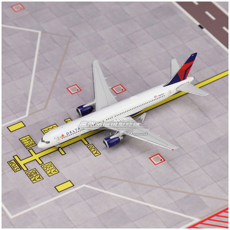 1:400 GeminiJets DELTA BOEING 757-200 Passenger Airplane Diecast