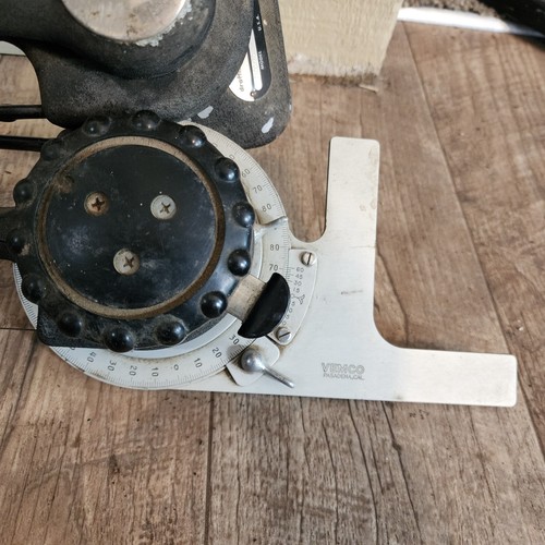 Vemco Model 4100 30" Arm Drafting Machine w/ Screw Mount - Picture 5 of 5