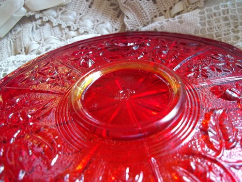Contemporary Fenton Carnival Glass Red Peacock and Dahlia Plate - Picture 4 of 5