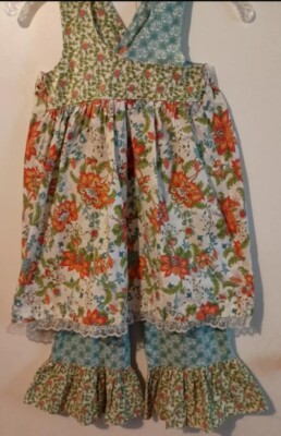 Unbranded Child's 2 Piece Handmade Floral Outfit Size 10/12 Lace