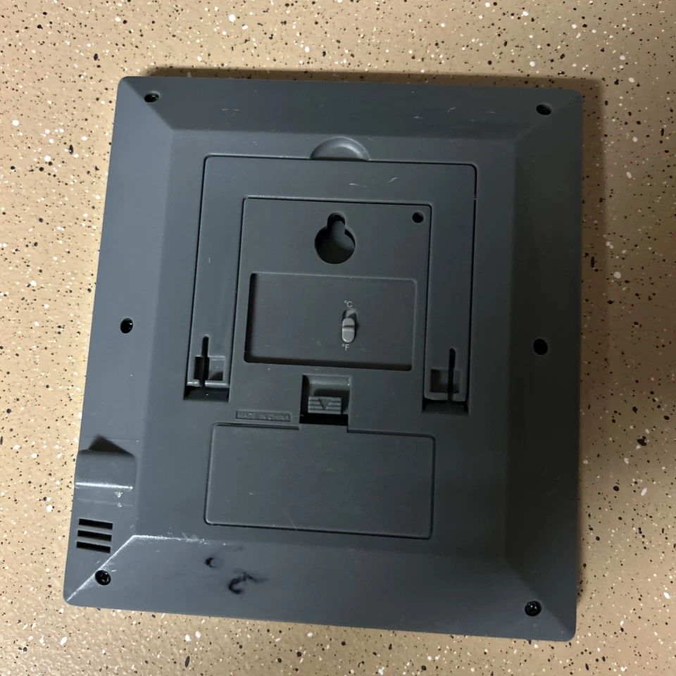 Brookstone Termómetro Digital Higrómetro Monitor de Temperatura y Humedad Interior/Exterior Foto 4 de 4