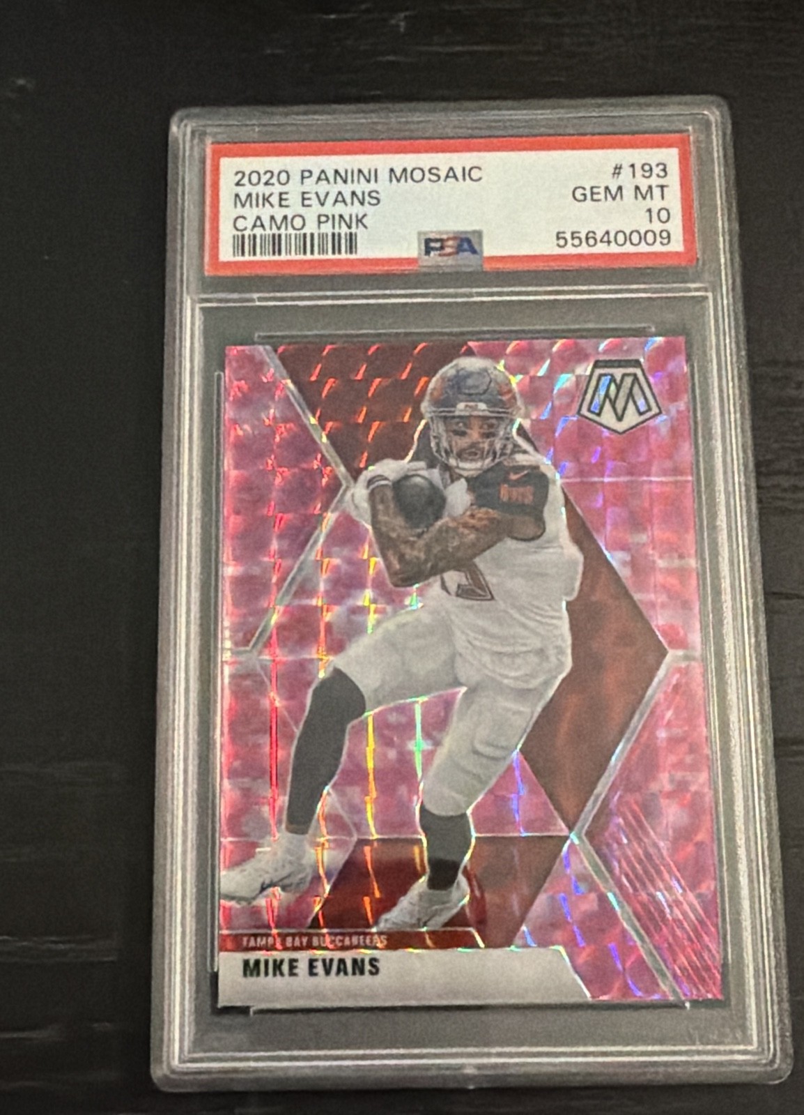 2020 Panini Mosaic - Mike Evans #193 Camo Pink Mosaic Prizm PSA 10