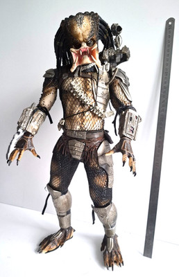 Neca 1:4 1/4 Figur fast 50cm JUNGLE HUNTER PREDATOR unmasked TOP Alien HR  Giger