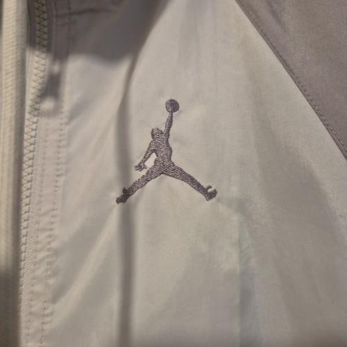 Nike Jordan Essentials Woven Jacket (DJ9828 104) Size Medium Super Jacket - Picture 2 of 19