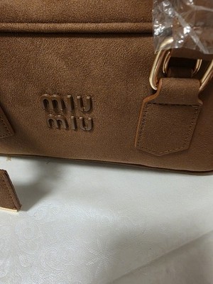 Miu Miu Damen Umhängetasche WildLeder braun Reißverschluss, Logo, abnehmbar