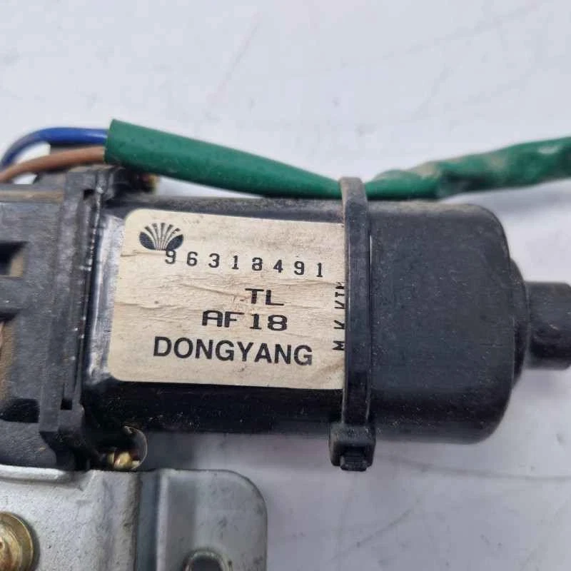 Motorino alzavetro ant DX Daewoo Matiz MK1 800cc 37 KW 2001-05 96318491 - Immagine 2 di 4